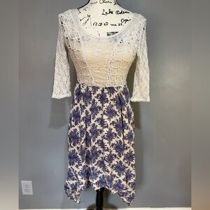 FREE PEOPLE CREAM LACE BODICE WITH BLUE FLORAL SKIRT SZ 2